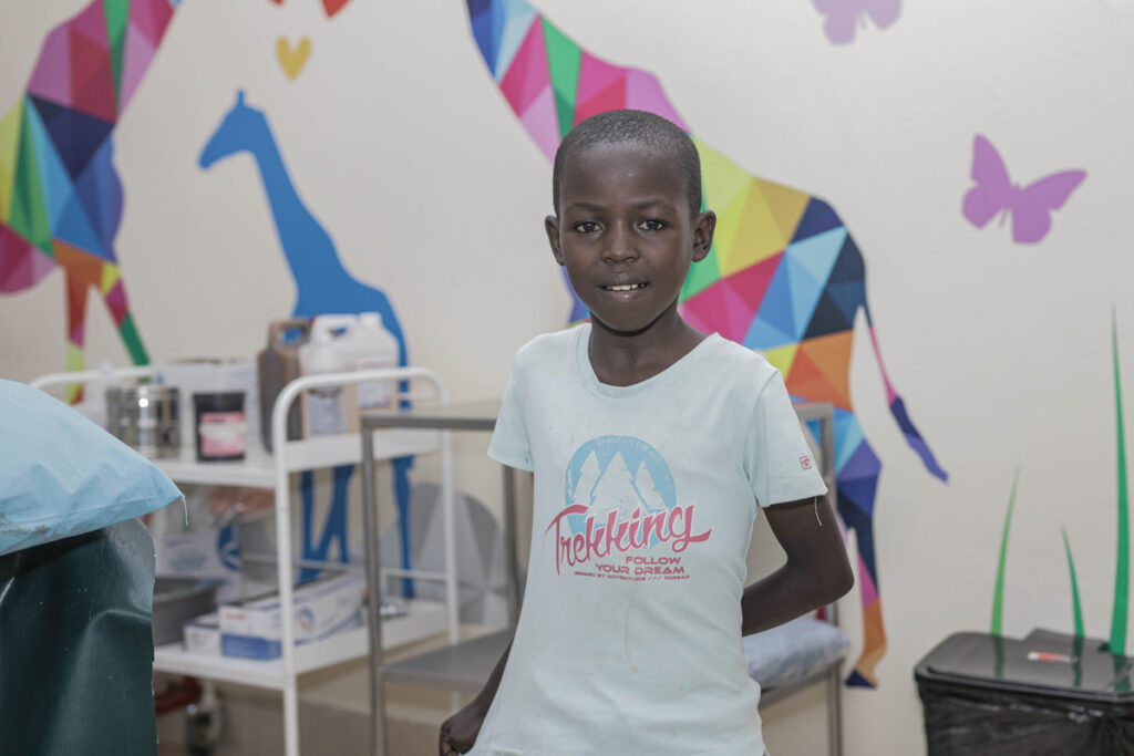 15._Gideon_Aleper_at_Hospital,_Kakuma_General_Hospital,_Kakuma,_0322